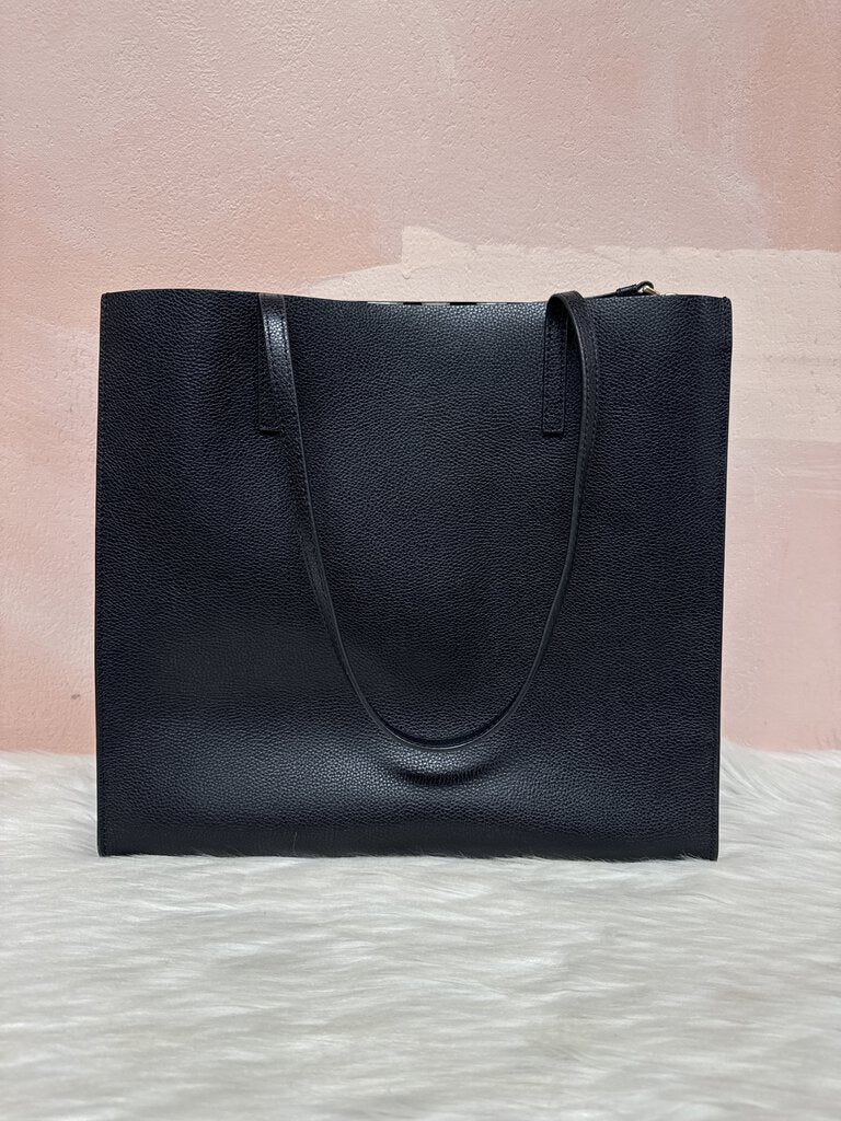 Marc Jacobs Black Pebbled Leather Tote