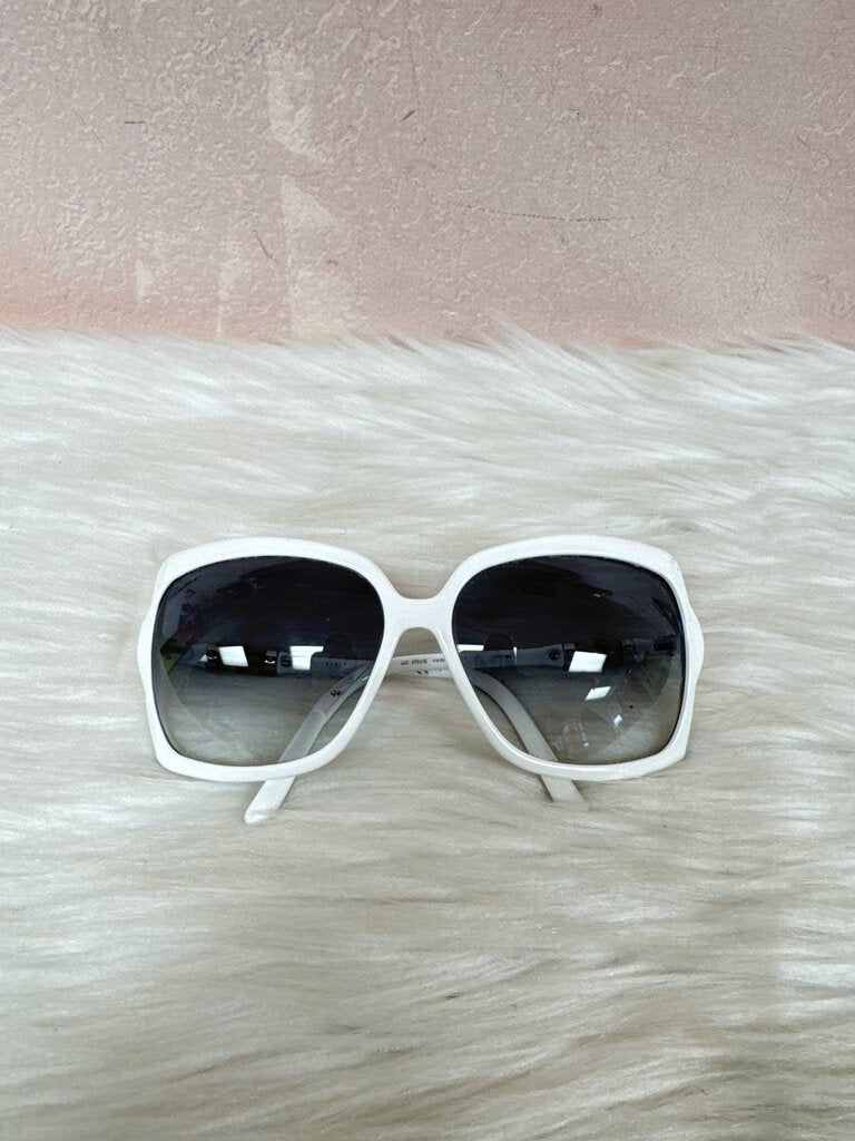 Gucci White Vintage Bamboo Accent Sunglasses