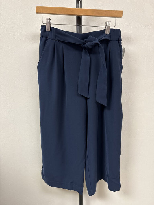 Lululemon Navy Tie Front Crop Pant