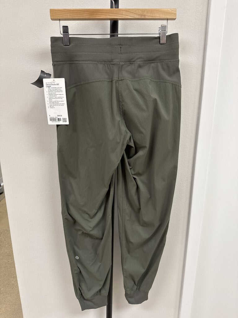 Lululemon Olive Jogger Pant NWT