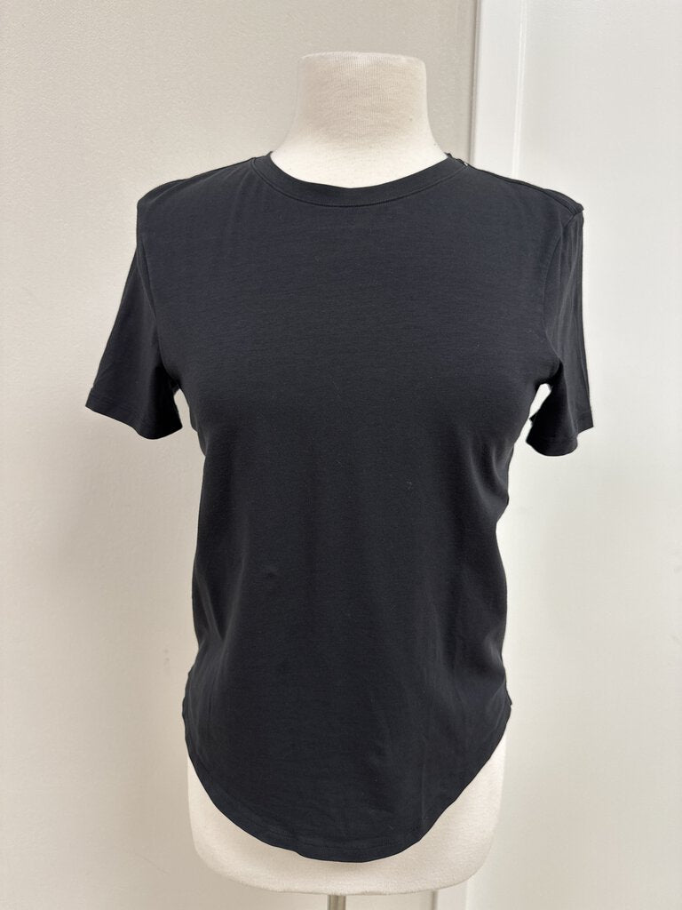 Lululemon Black Short Sleeve Tee