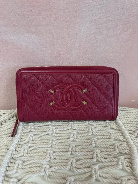 Chanel Filigree Interlocking CC Continental Wallet (As Is)