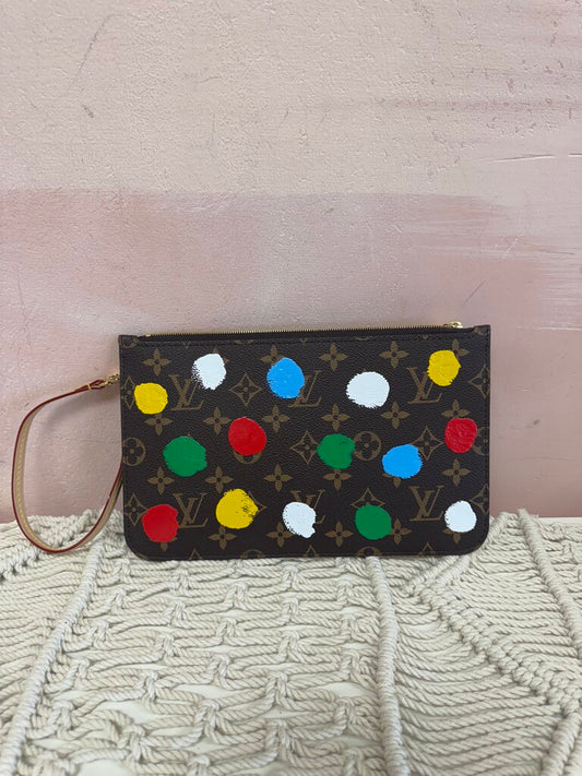 Louis Vuitton Monogram Kusama Polka Dot Neverful Pochette '23