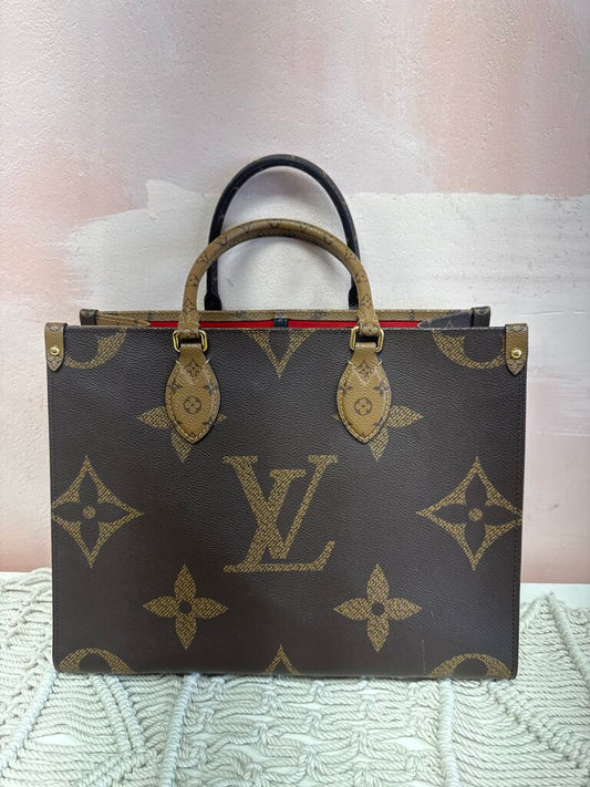 Louis Vuitton Giant Monogram Onthego MM Tote