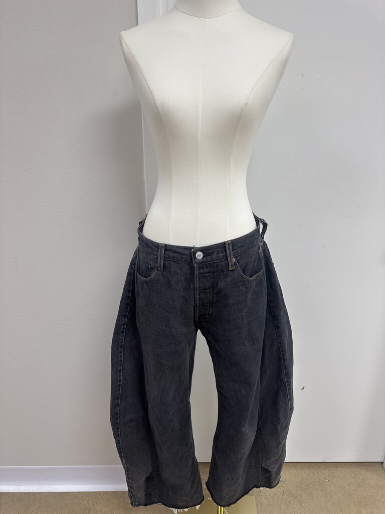 Levi's Black Barrel Jean