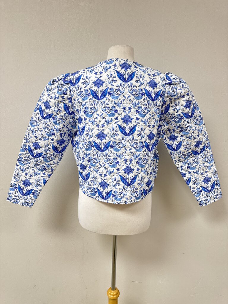 Sail to Sable Blue Floral Quitled Jacket NWT