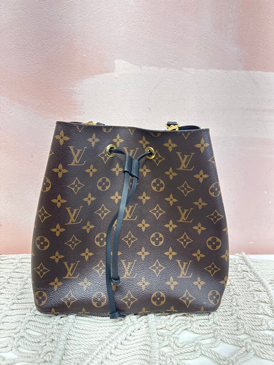 Louis Vuitton Neonoe Bucket Bag '20