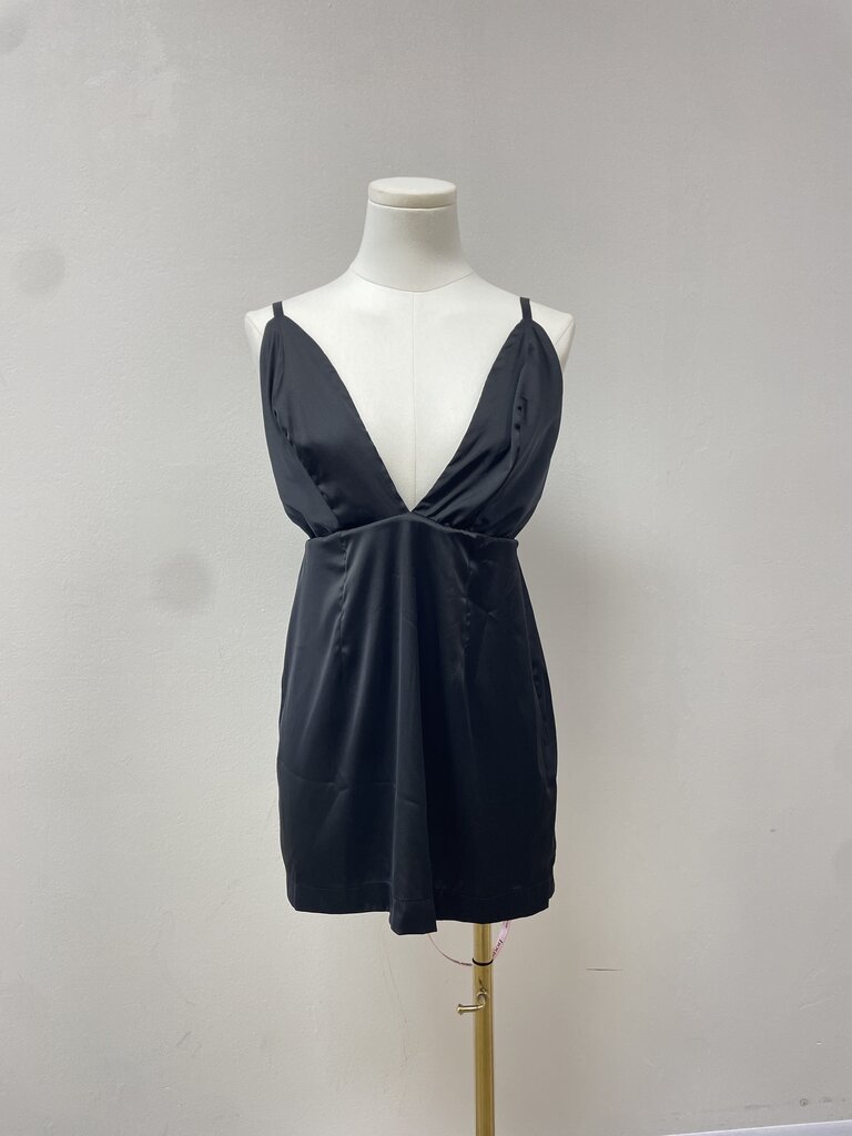 House of CB Black V-Neck Tank NWT