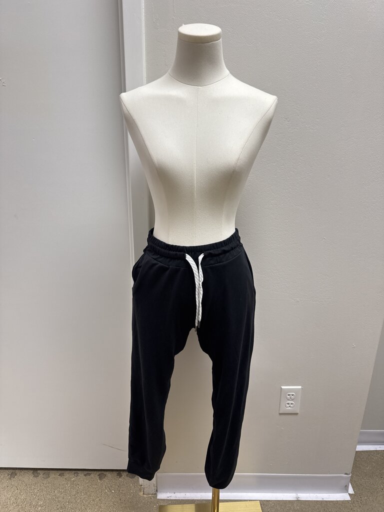 Vuori Black Jogger