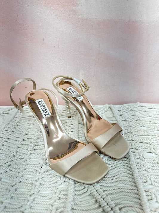 Badgley Mischka Champagne Satin and Pearl Pump
