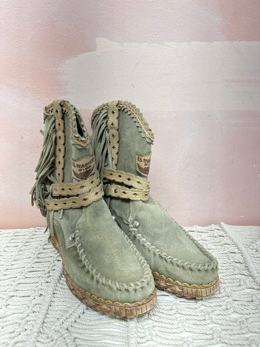 El Vaquero Olive Suede Moccasin Wedge Boot
