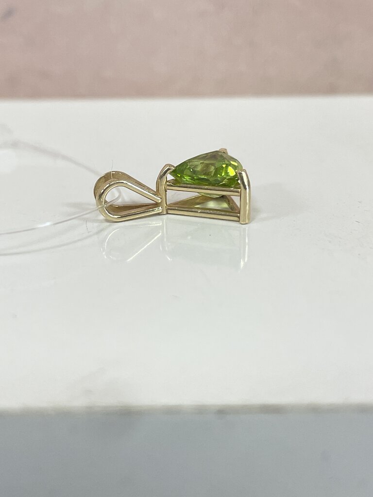 14k Yellow Gold and Peridot Pendant