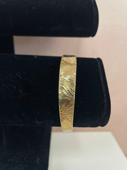 14k Yellow Gold Etched Hinged Bangle