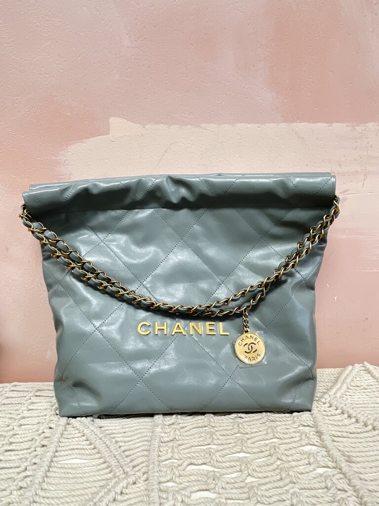 Chanel Sea Foam Quilted Calfskin Hobo '25 (Orig $5500)