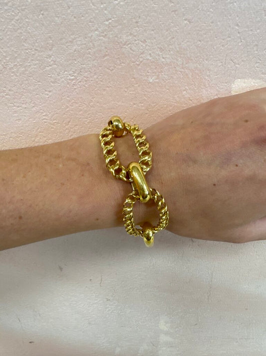 Costume Gold Ling Bracelet