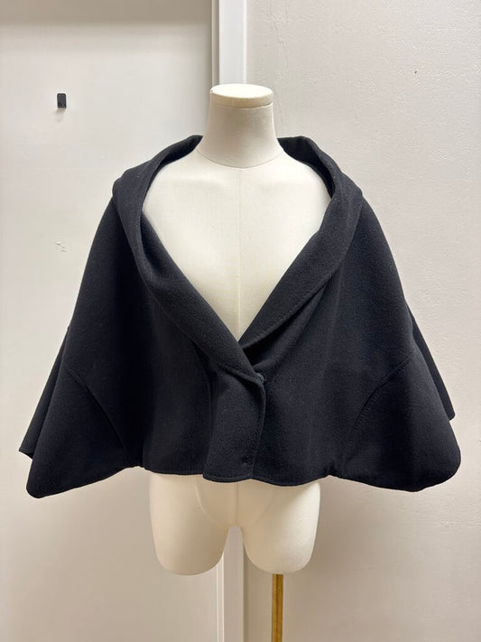 Piazza Sempione Black Cape