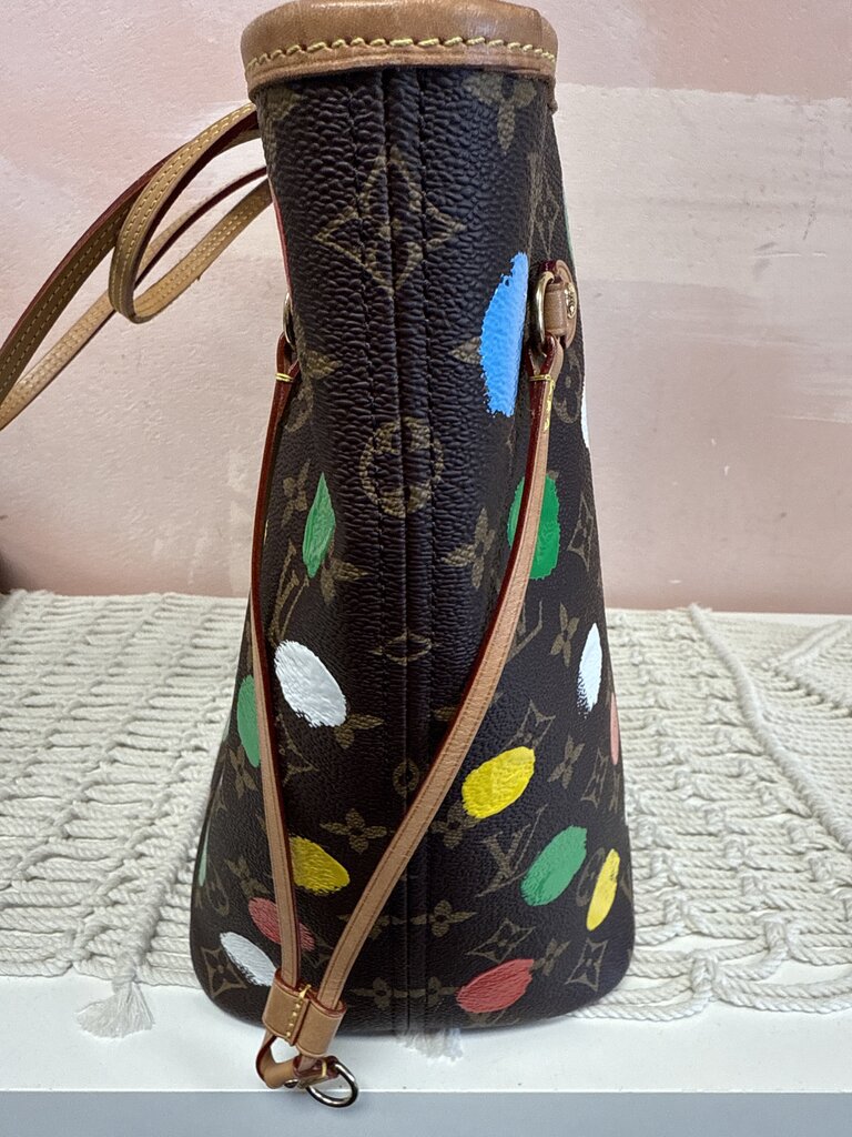 Louis Vuitton Yayoi Kusama Painted Neverful MM
