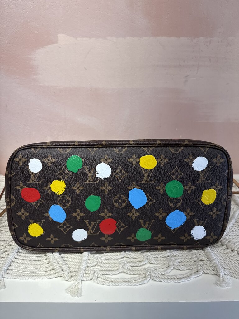 Louis Vuitton Yayoi Kusama Painted Neverful MM