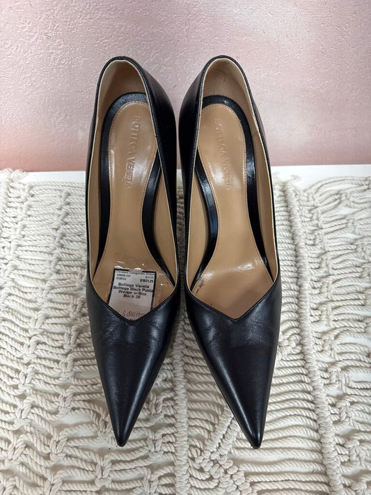 Bottega Black Punta Wedge w/Box