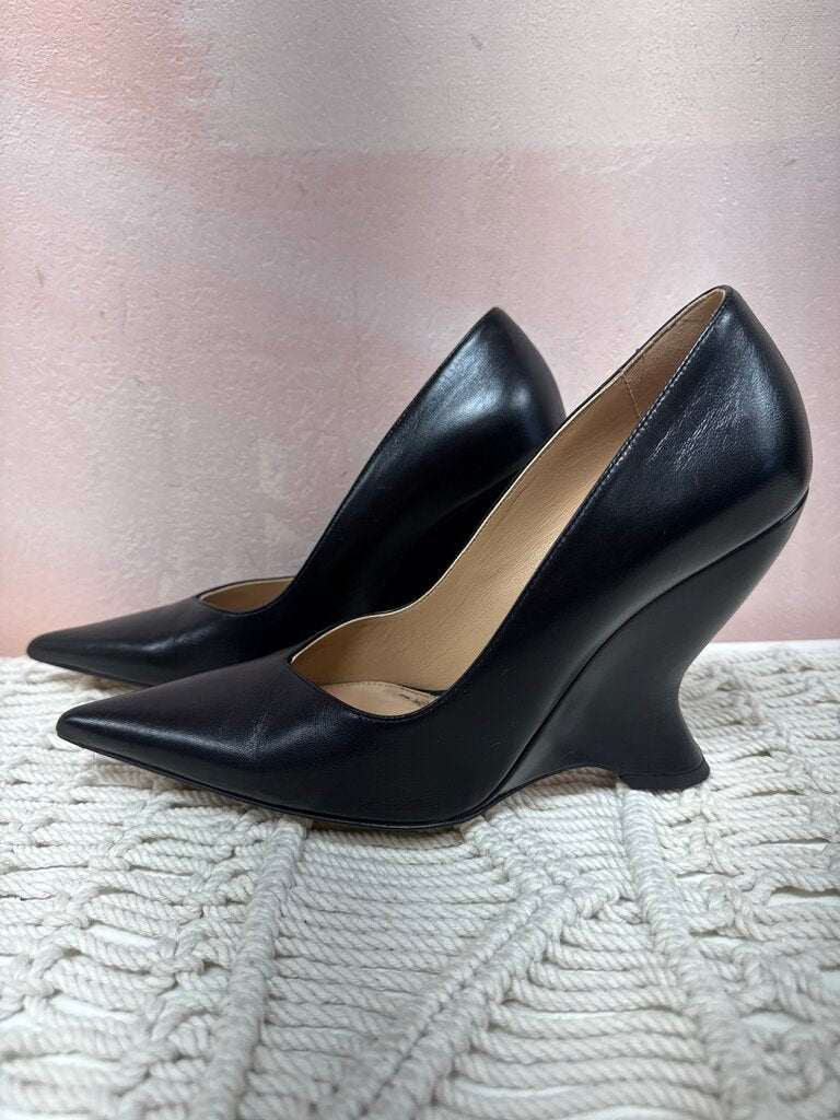 Bottega Black Punta Wedge w/Box