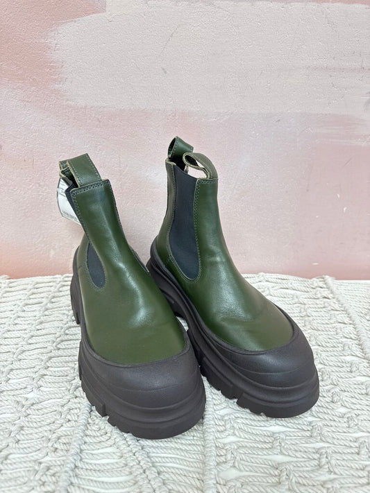 Sofie D'Hoore Olive Chelsea Boot