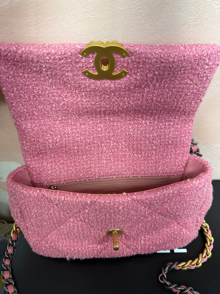 Chanel Pink Tweed 19 (Orig $5300) '22 w/Box & Dustbag