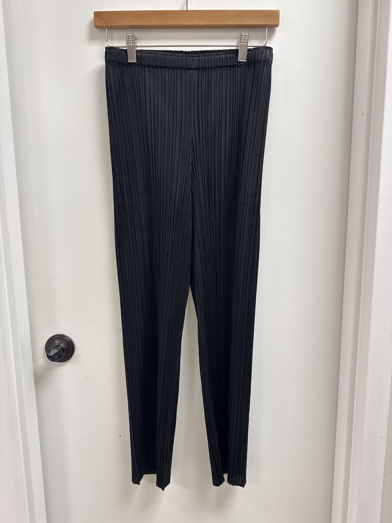 Pleats Please Black Pull on Pant NWT