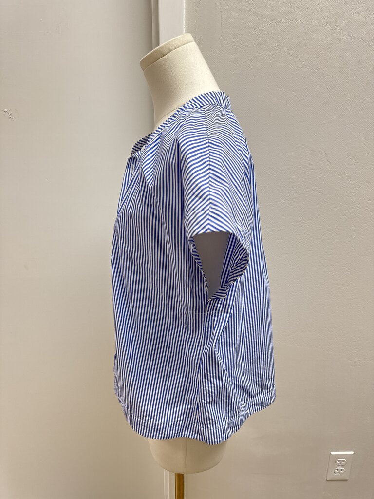 Evereve Blue and White Striped Top
