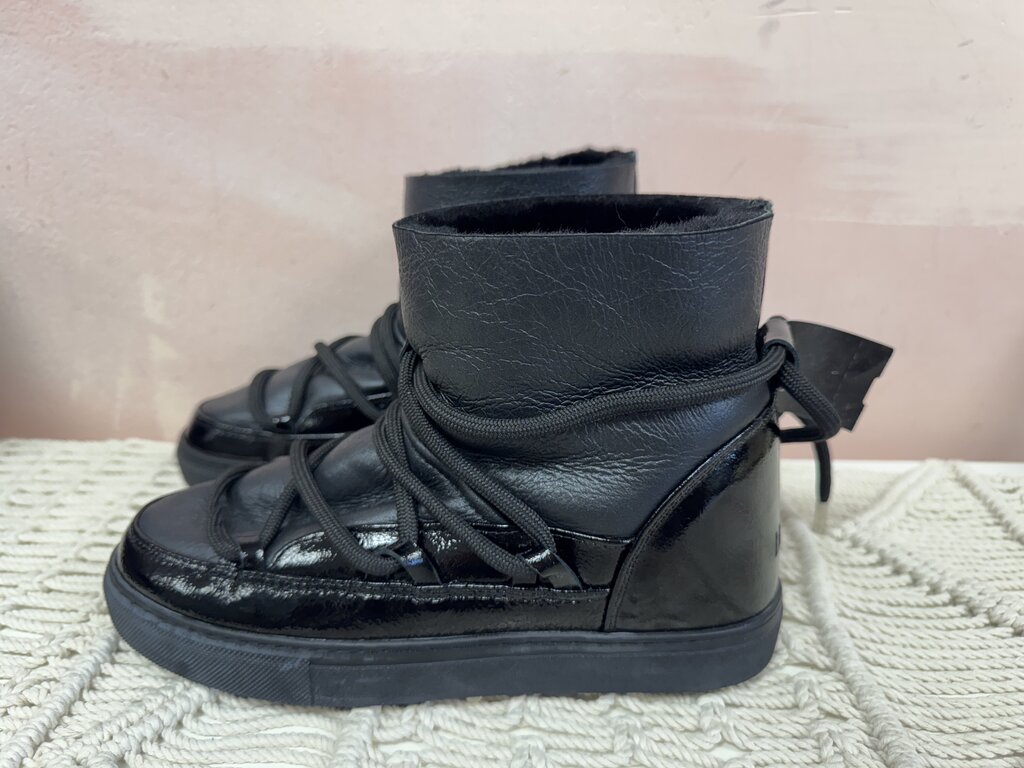 INUIKII Full Leather Gloss Boot NWT (In Store $359)