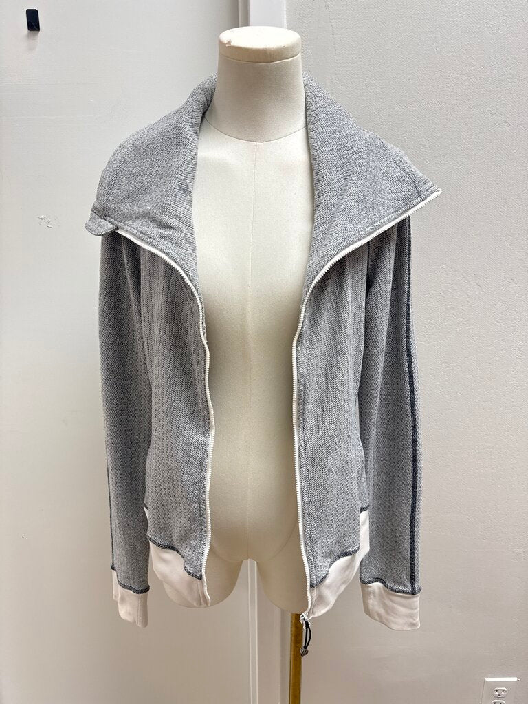 Lululemon Grey Houndstooth Pull Over