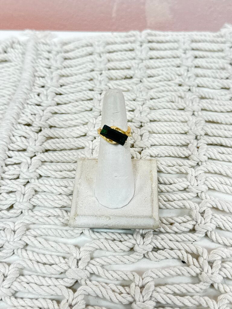 *(26)14k Green Tourmaline Ring