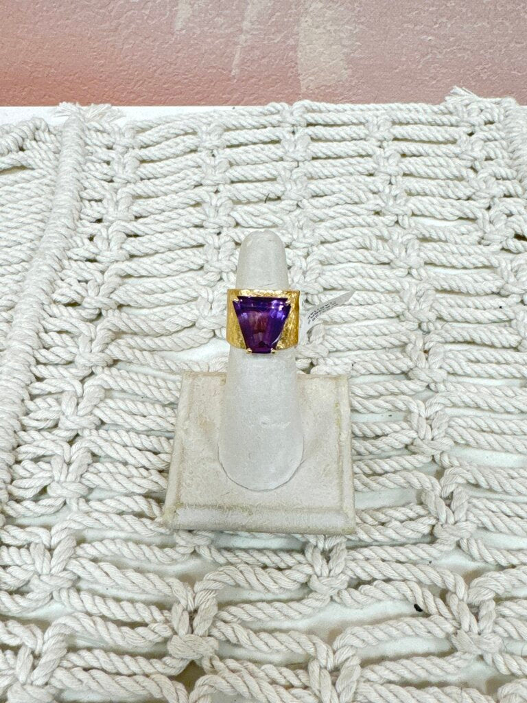 *(45)14k Amethyst Ring
