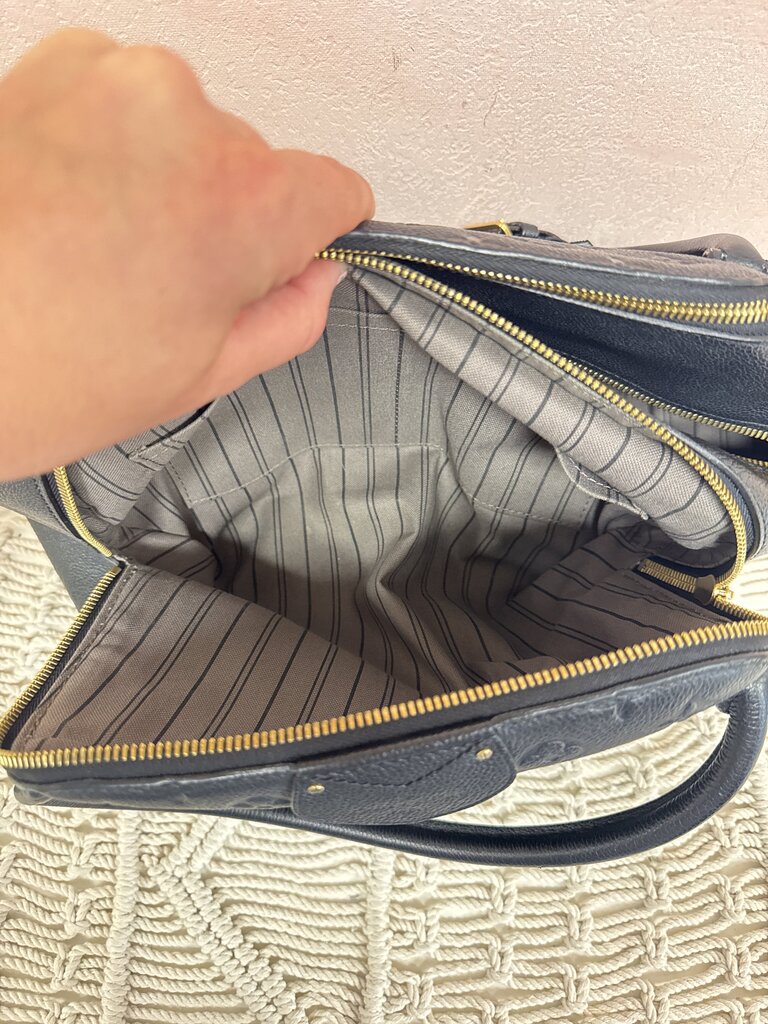 Louis Vuitton Black Empriente Marais MM '15 w/Dustbag