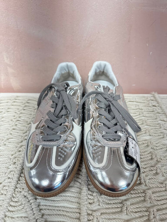 Alohas Silver Sneaker