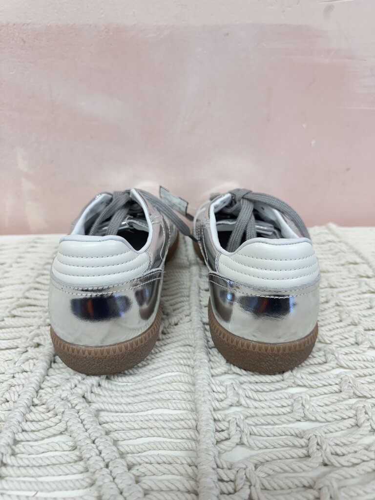 Alohas Silver Sneaker