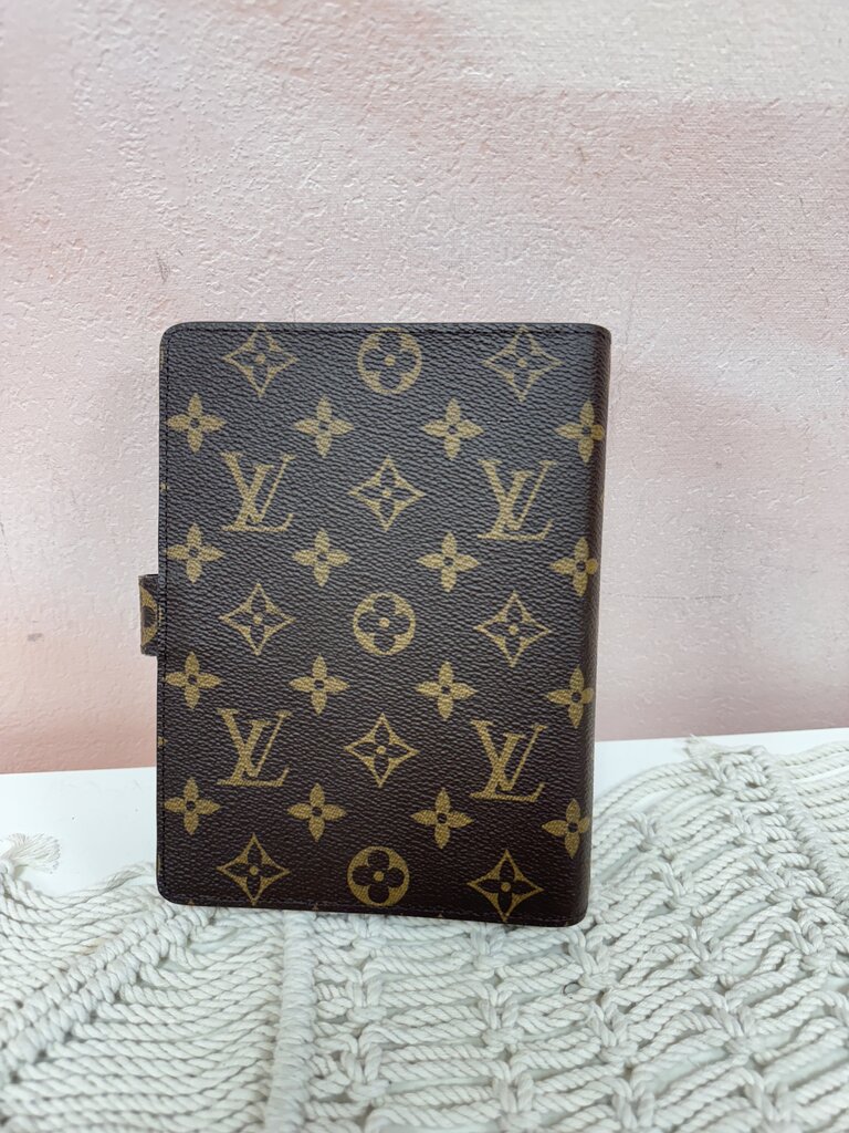 Louis Vuitton Monogram Medium Ring Agenda Cover