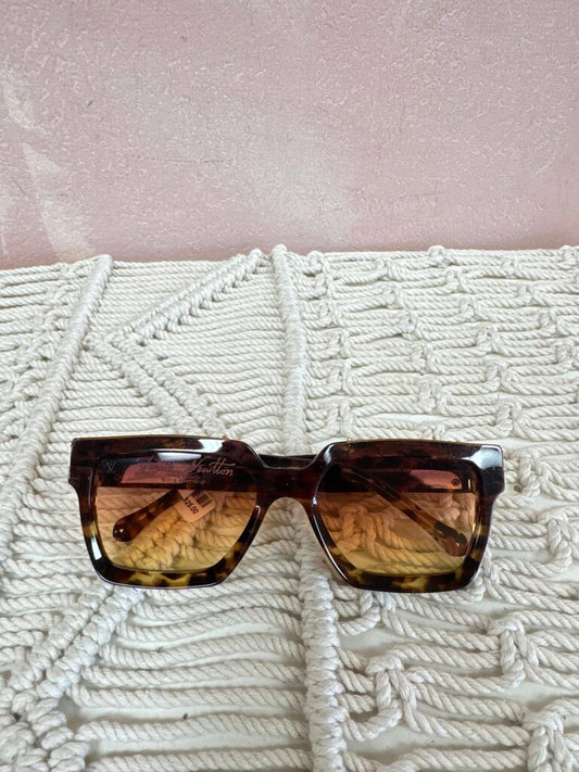 Louis Vuitton Tortoise Millioaire Sunglasses w/Dust bag