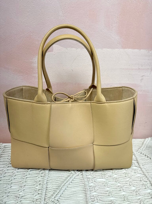 Bottega Tan Intrecciato Med Arco Tote w/Dustbag