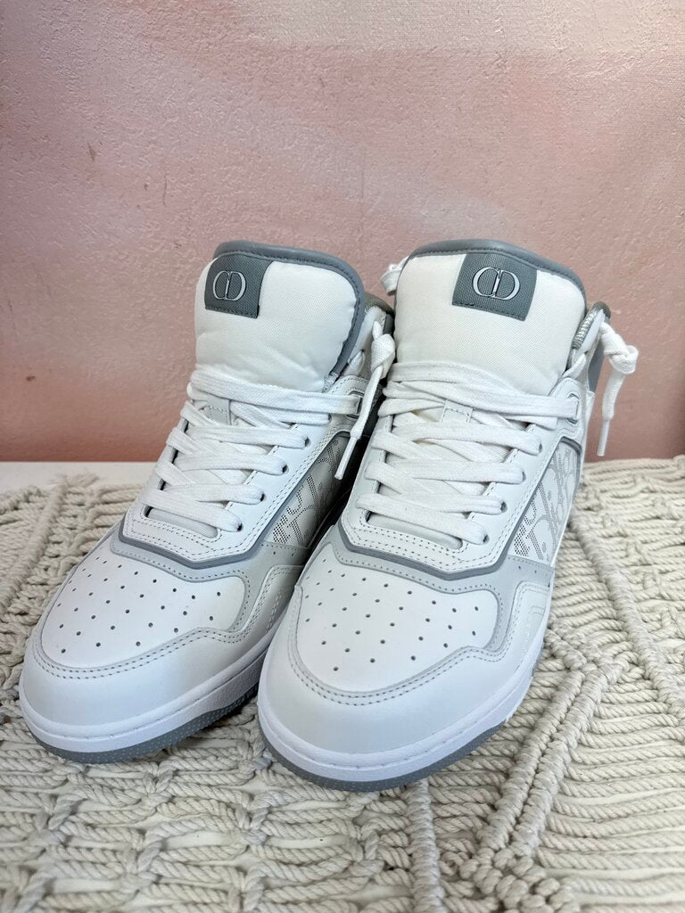 Dior White Hi Top Logo Sneaker NWT w/Box