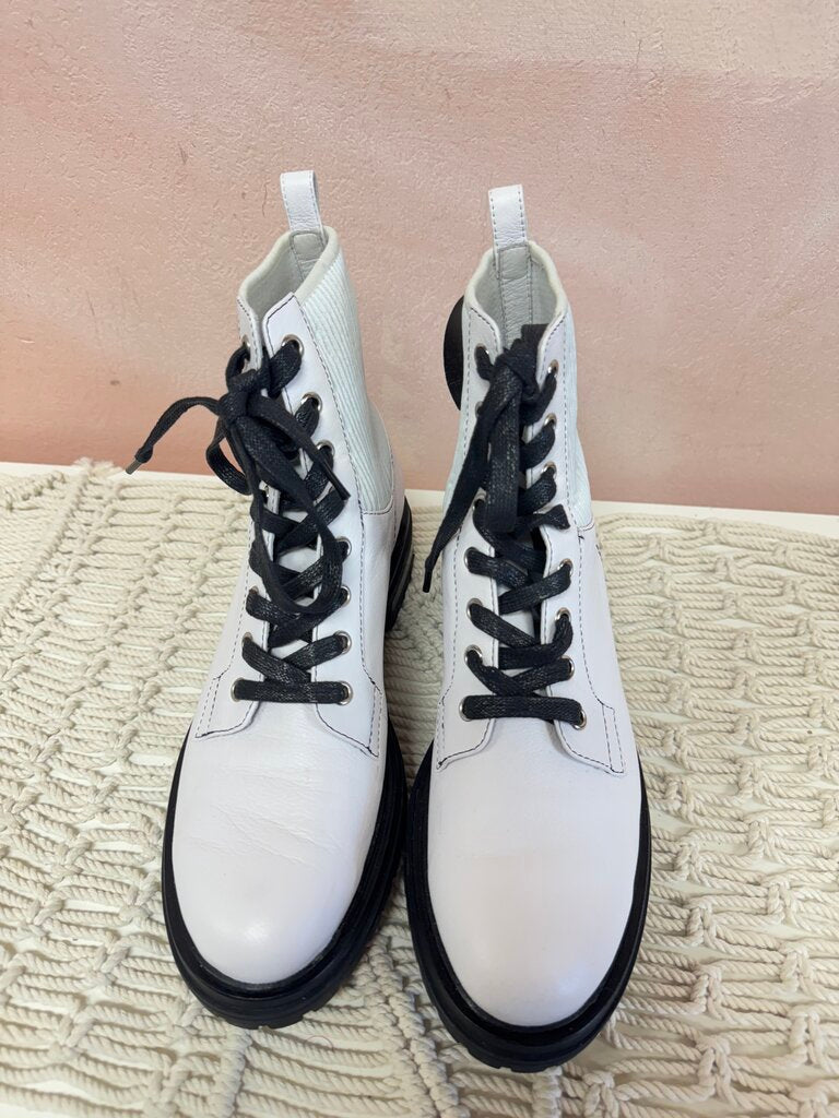 Silent D White Combat Boot