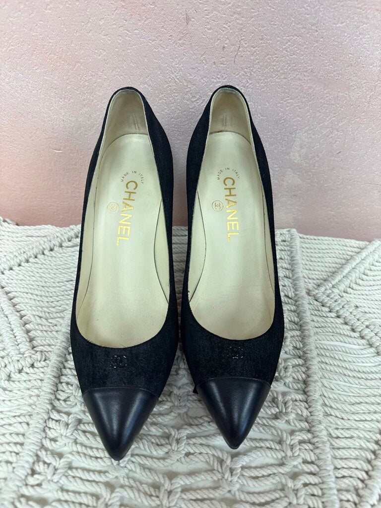 Chanel Black Suede Cap Toe Pump w/Dustbag