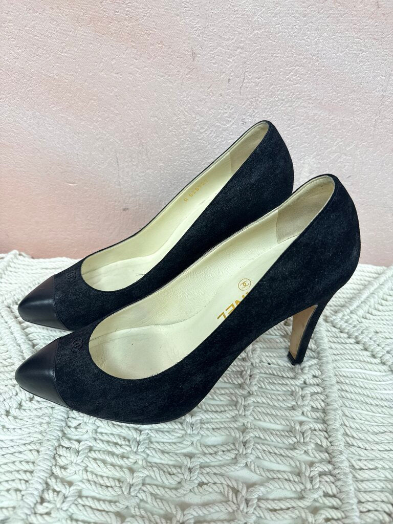 Chanel Black Suede Cap Toe Pump w/Dustbag