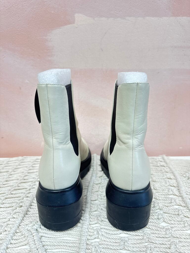 Stuart Weitzman Ivory Lug Sole Mid Boot