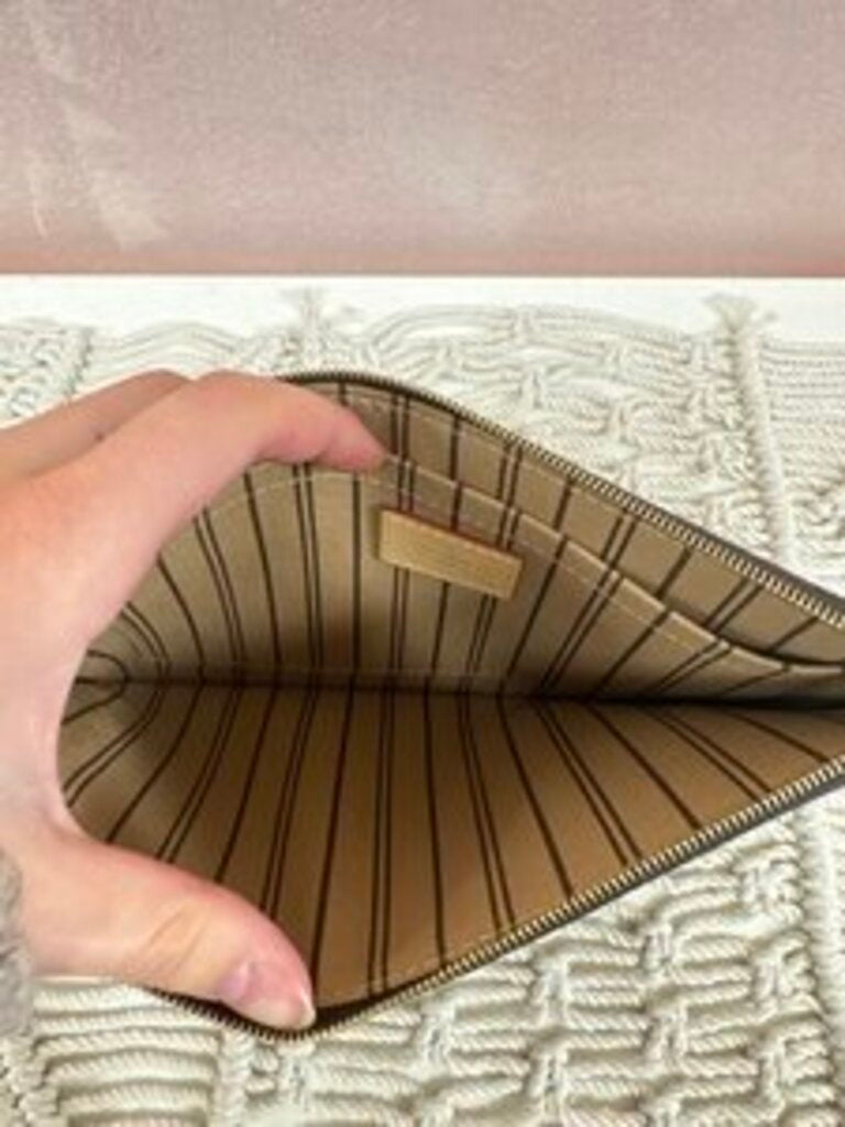 Louis Vuitton Monogram Pochette '21