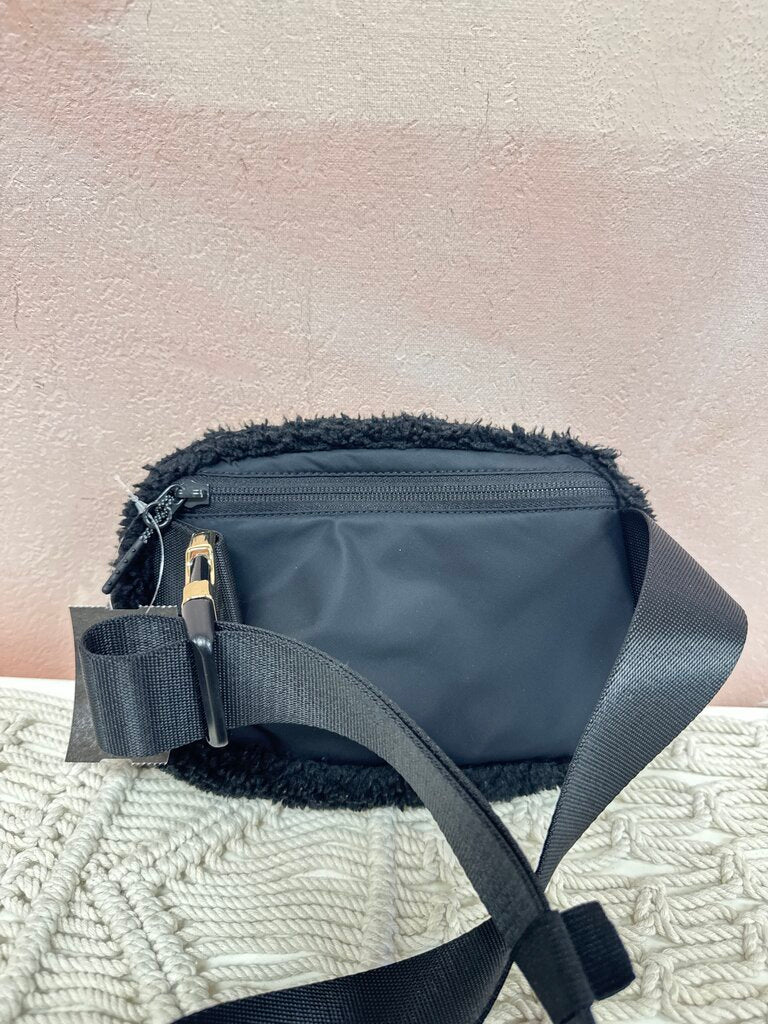 Lululemon Black Sherpa Belt Bag