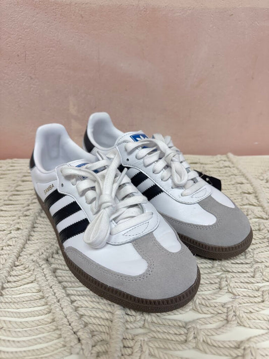 Adidas White and Black Samba (Fits like an 8.5)