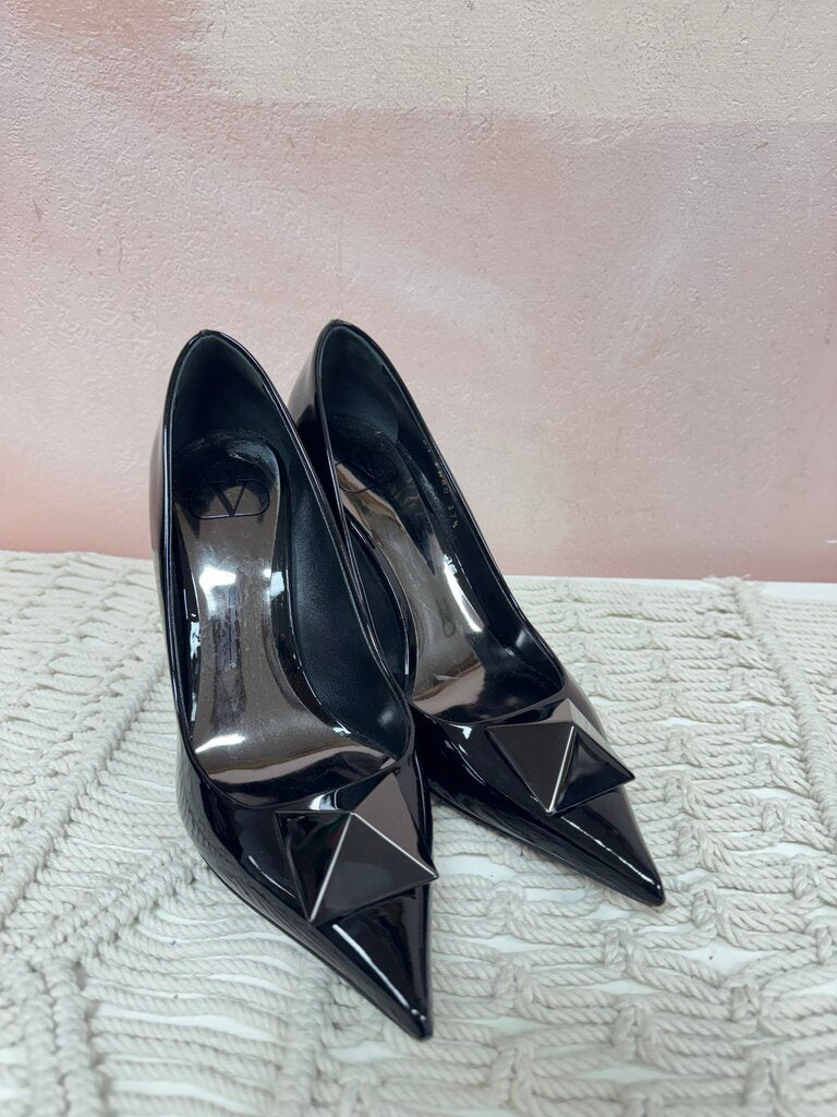 Valentino Black One Stud Patent Pump