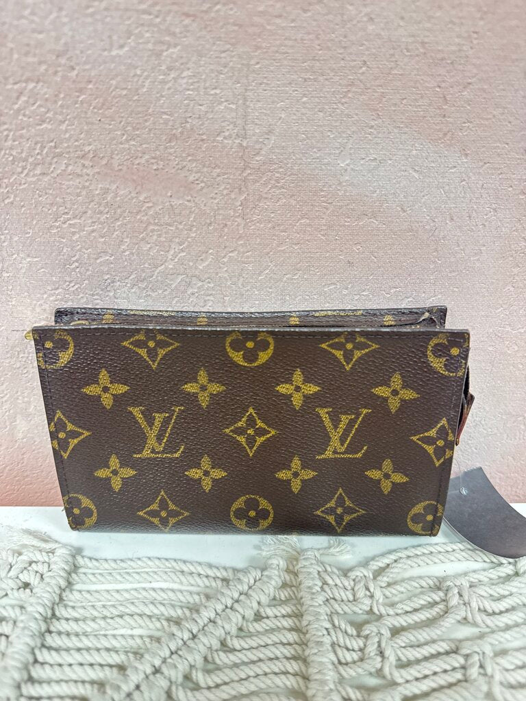 Louis Vuitton Monogram Toiletry Pouch 15 '01