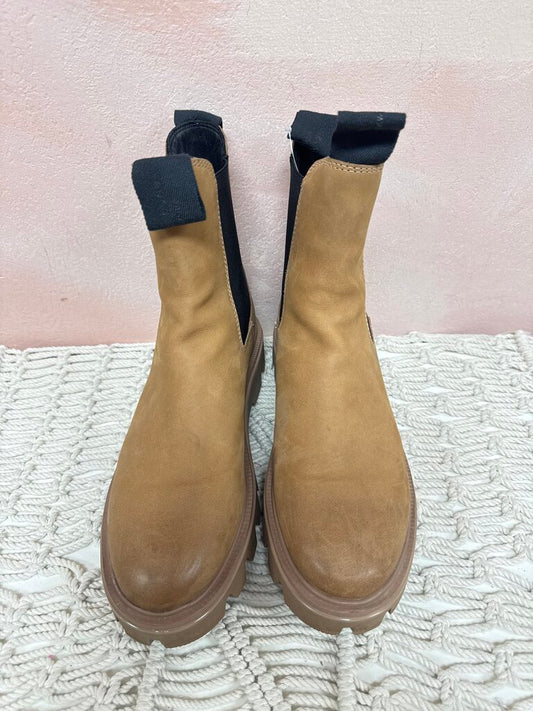 rag & bone Camel Lug Sole Chelsea Boot w/Box