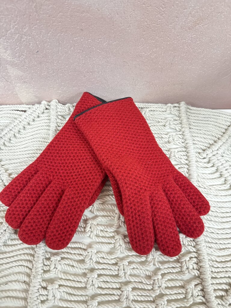 Portolano Red Knit Gloves